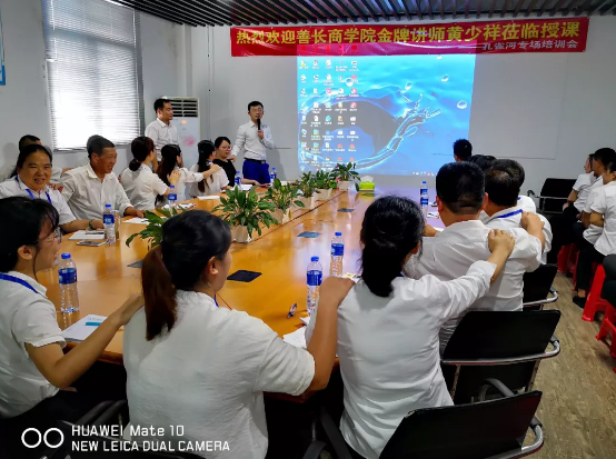 ���������������ڱ��У����A�ڈ�(zh��)�С���Ӗ(x��n)�������